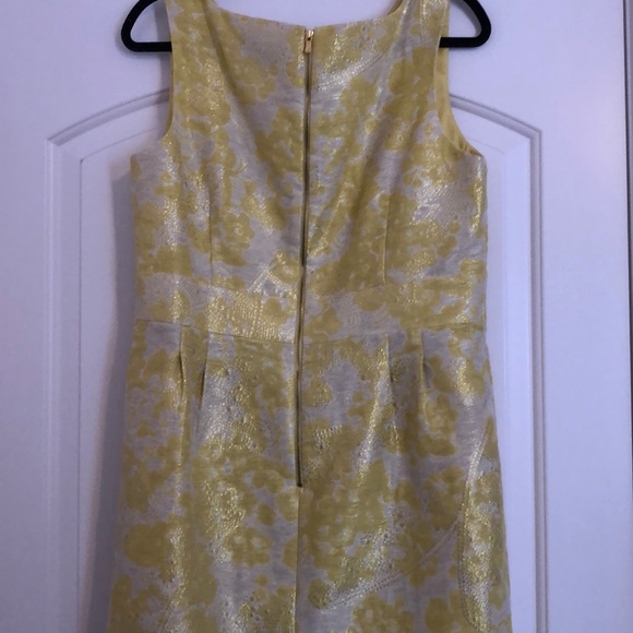 Tahari Arthur S. Levine Beautiful Women’s Dress - Picture 3 of 5